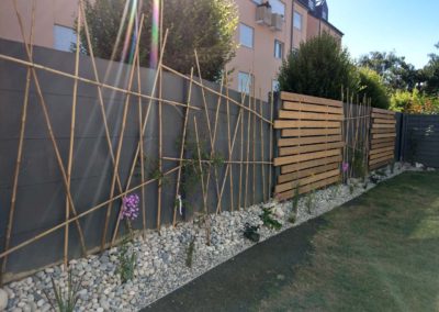 Massif semi-minéral et plantes vivaces