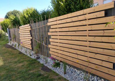 Lames de terrasse en pin de la région thermo-traité